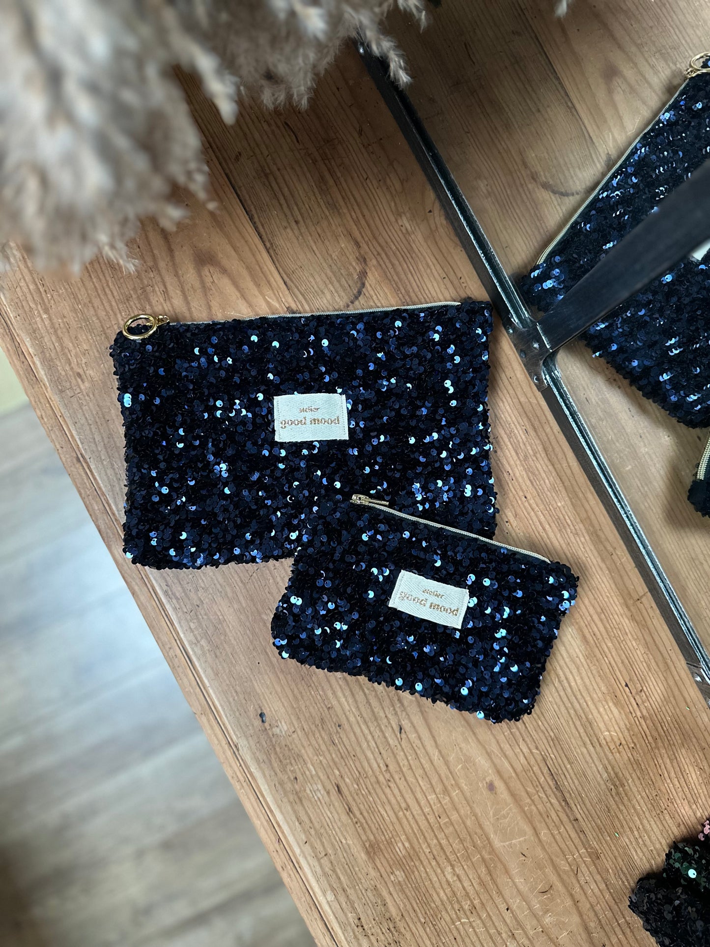 (Précommande) Pochette Médium- Glow Therapy