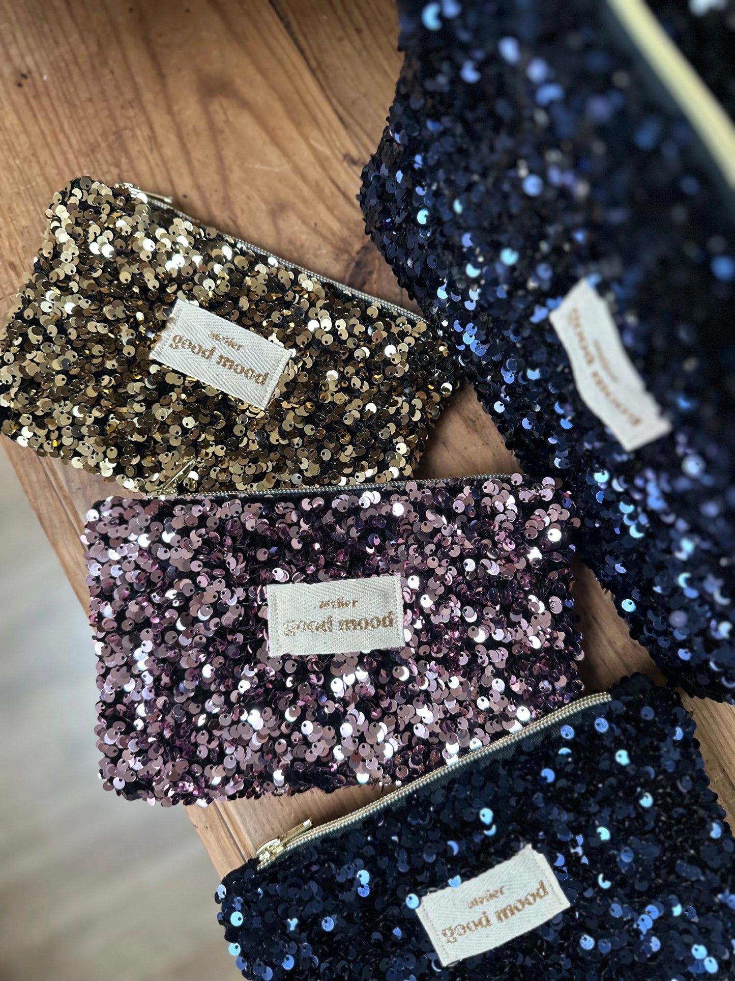 (Précommande) Pochette Médium- Glow Therapy